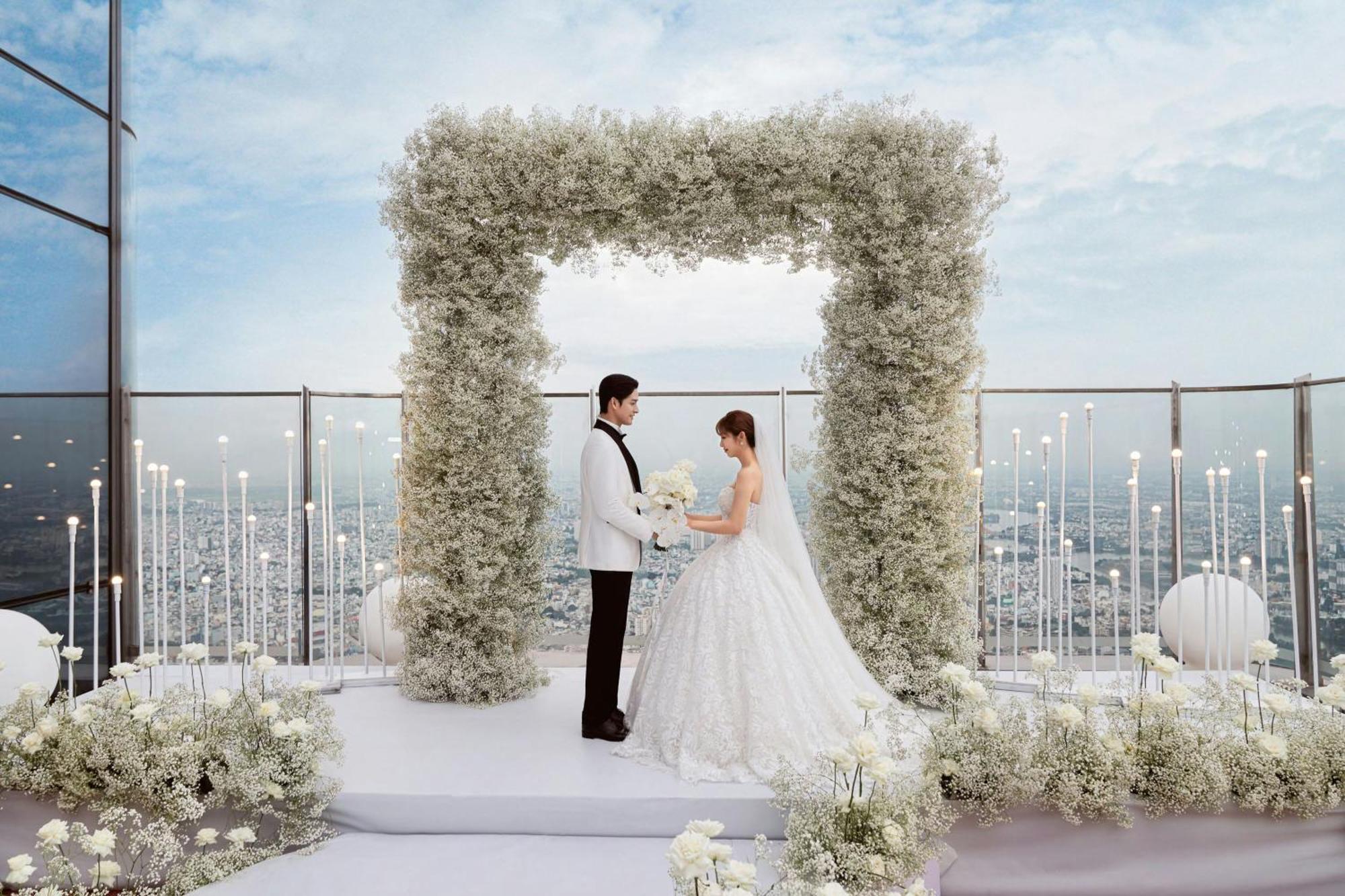 วินเพิร์ล ลักชัวรี แลนด์มาร์ค 81 Hotel โฮจิมินห์ซิตี้ ภายนอก รูปภาพ